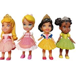 Disney Figurines Small (4) Pre-Owned